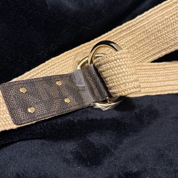 Michael Kors Tan Belt with Textured Design - Picture 4 of 9